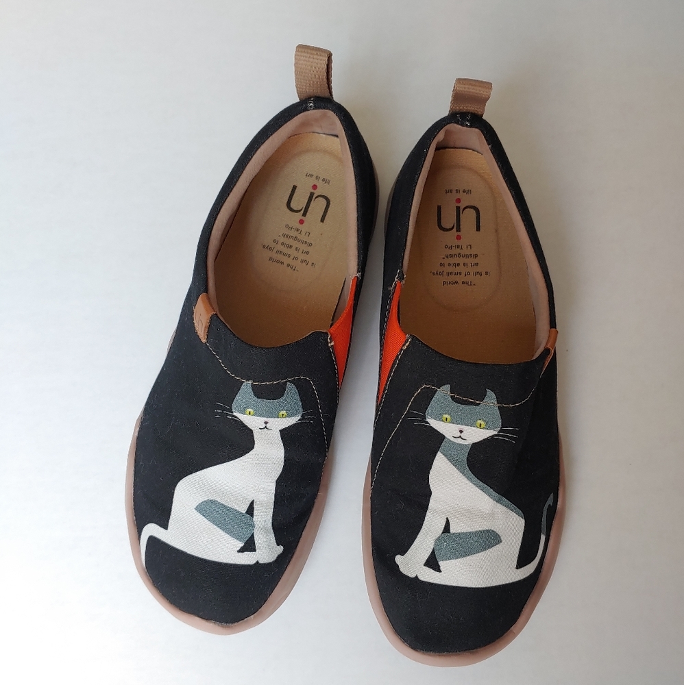 UIN brand canvas cat slip on shoes